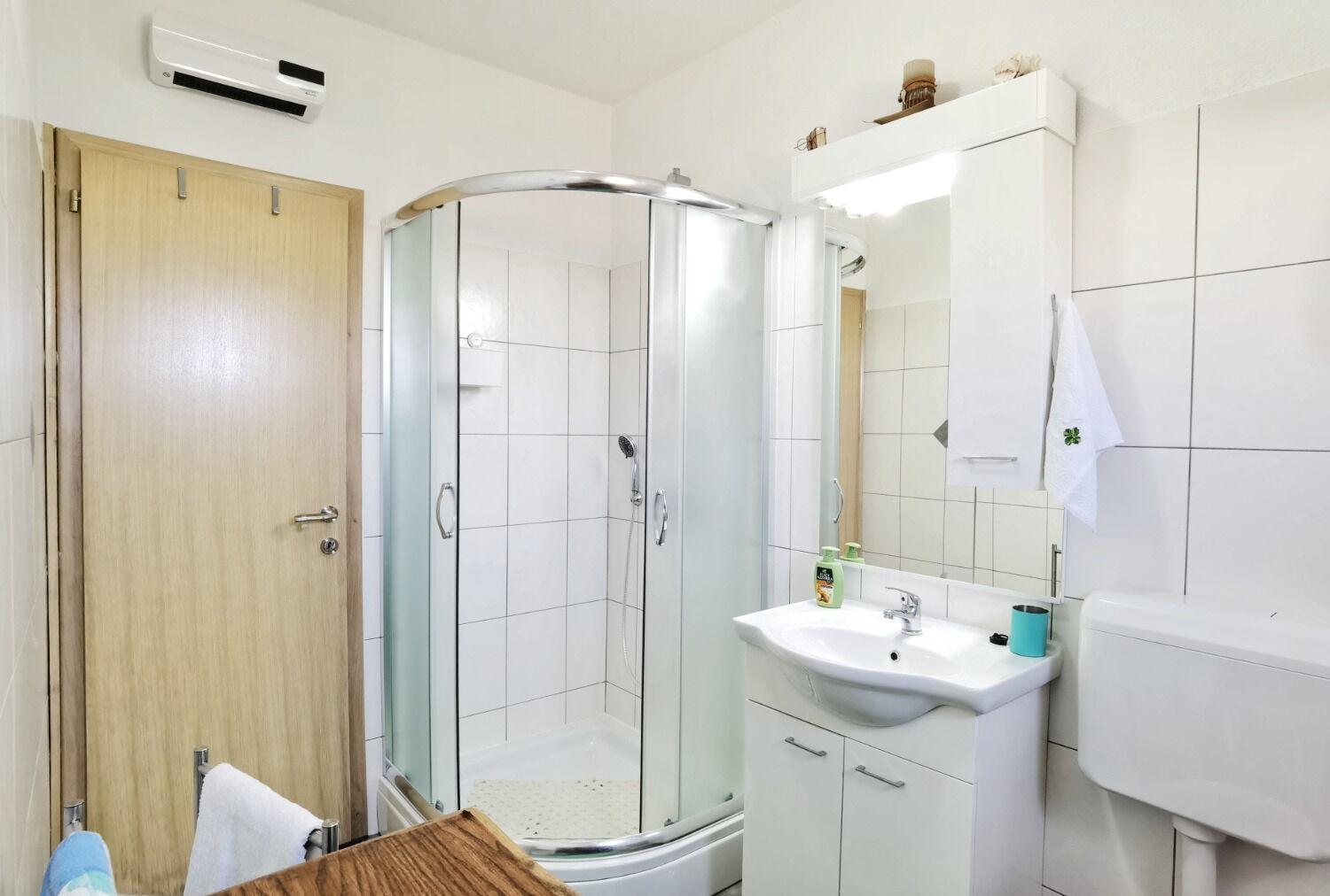 Apartments Adria - Seafront & Seaview Lukovo Šugarje المظهر الخارجي الصورة